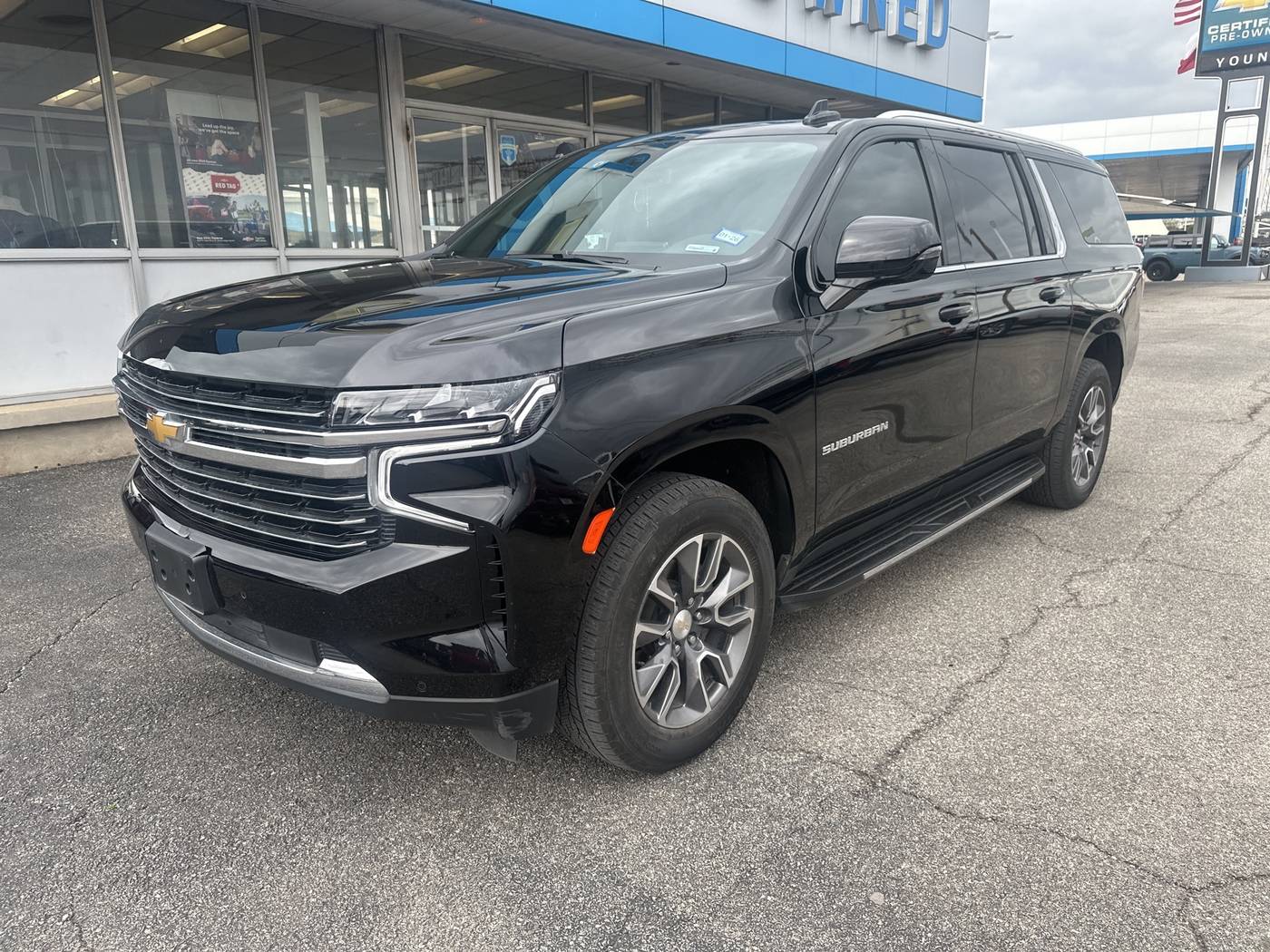 2023 Chevrolet Suburban LT — SUV — 74,715 mi — Dallas, TX