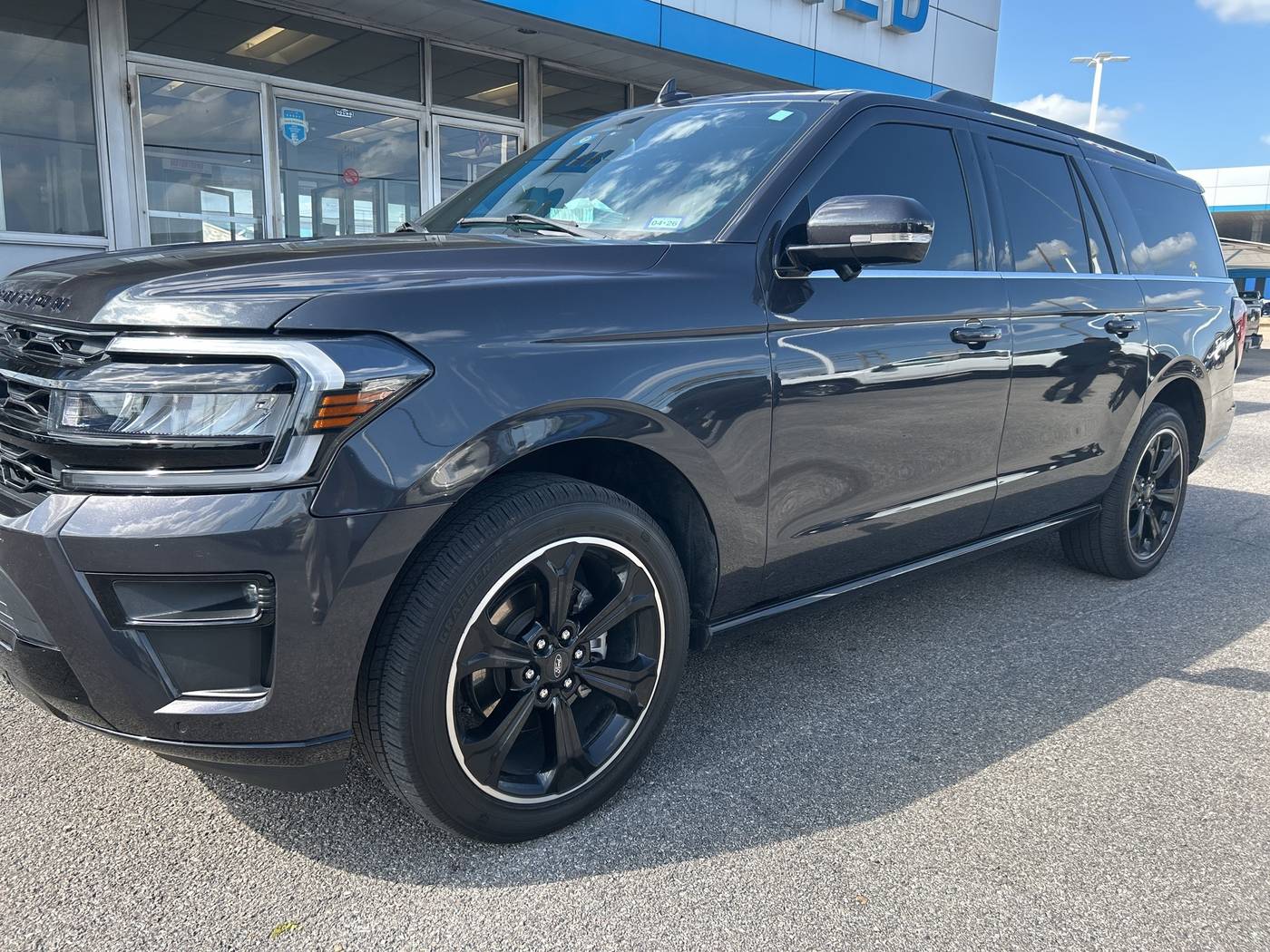 2023 Ford Expedition Limited — SUV — 35,761 mi — Dallas, TX