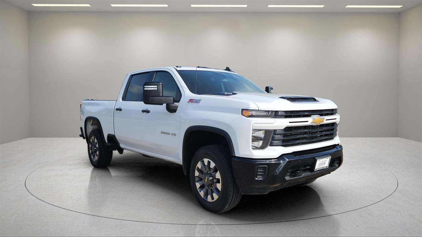 2024 Chevrolet Silverado 2500HD Custom — Pickup Truck — 55,000 mi — Dallas, TX