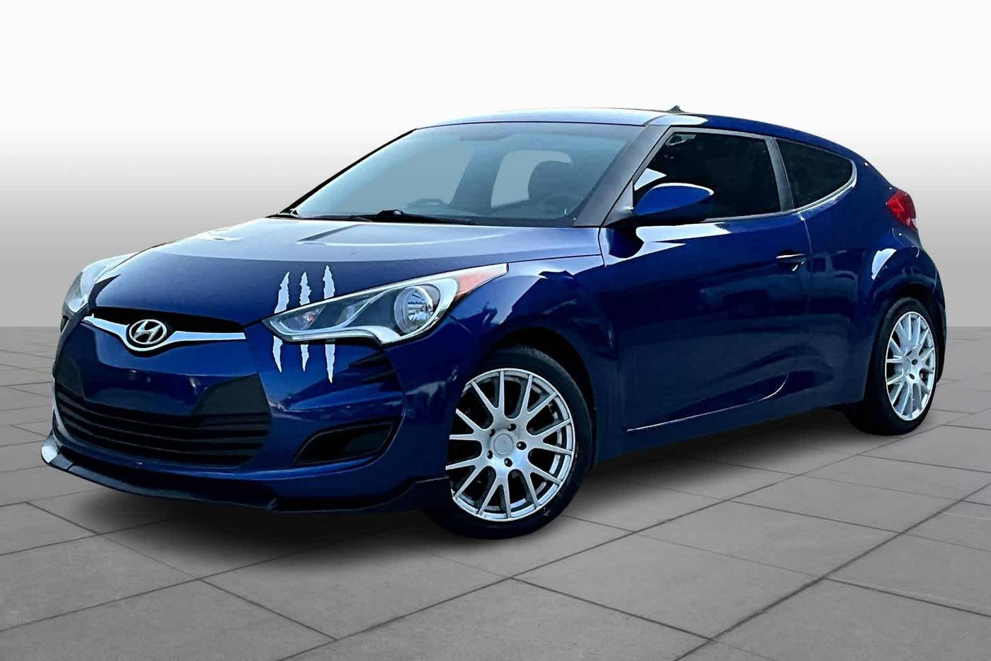 2016 Hyundai Veloster Base — Hatchback — 100,340 mi — Benbrook, TX