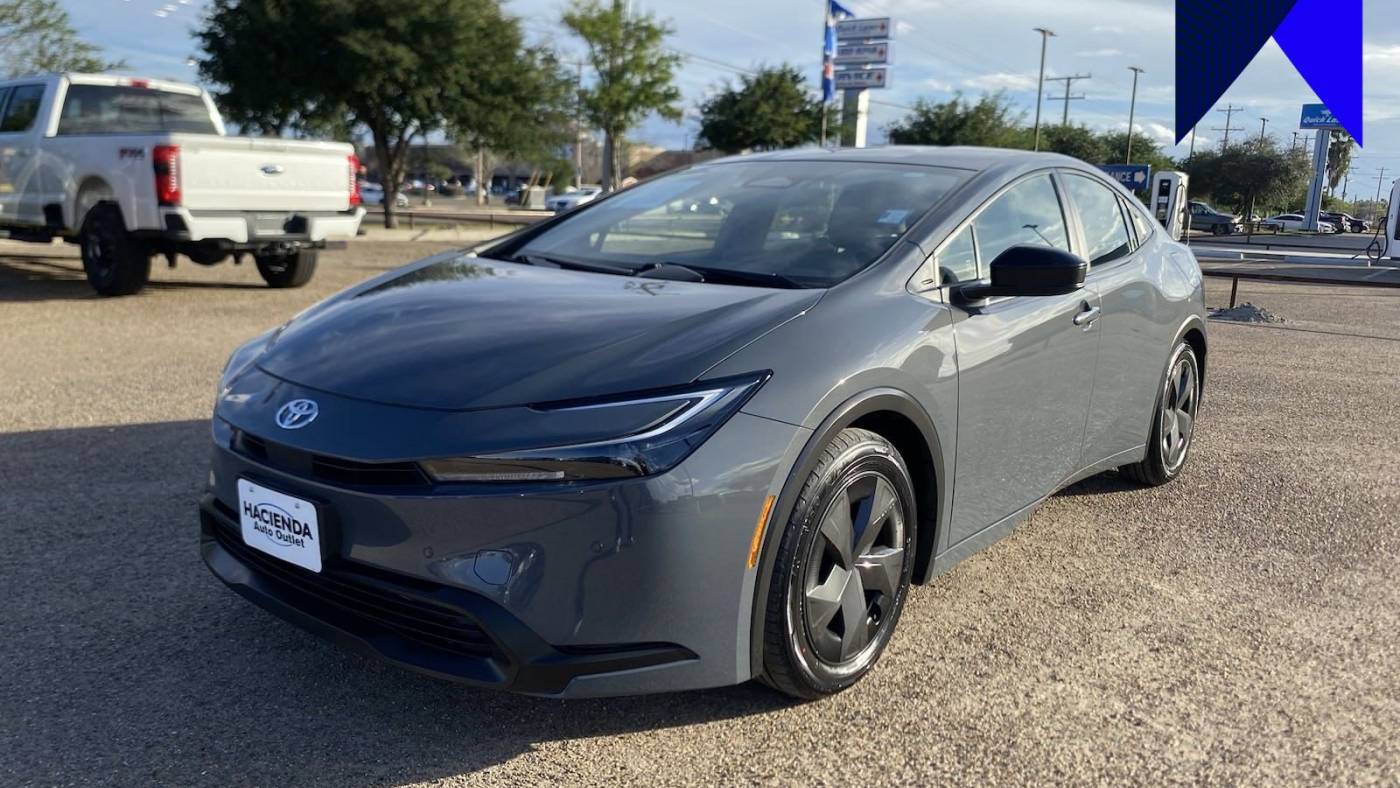 2023 Toyota Prius LE — Hatchback — 32,110 mi — Edinburg, TX