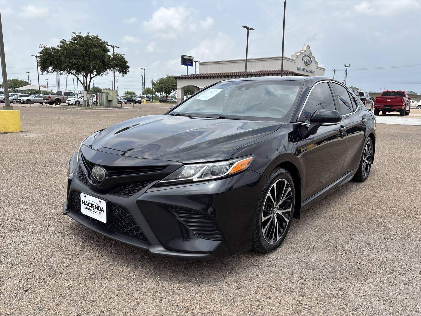 2018 Toyota Camry SE — Sedan — 127,000 mi — Edinburg, TX