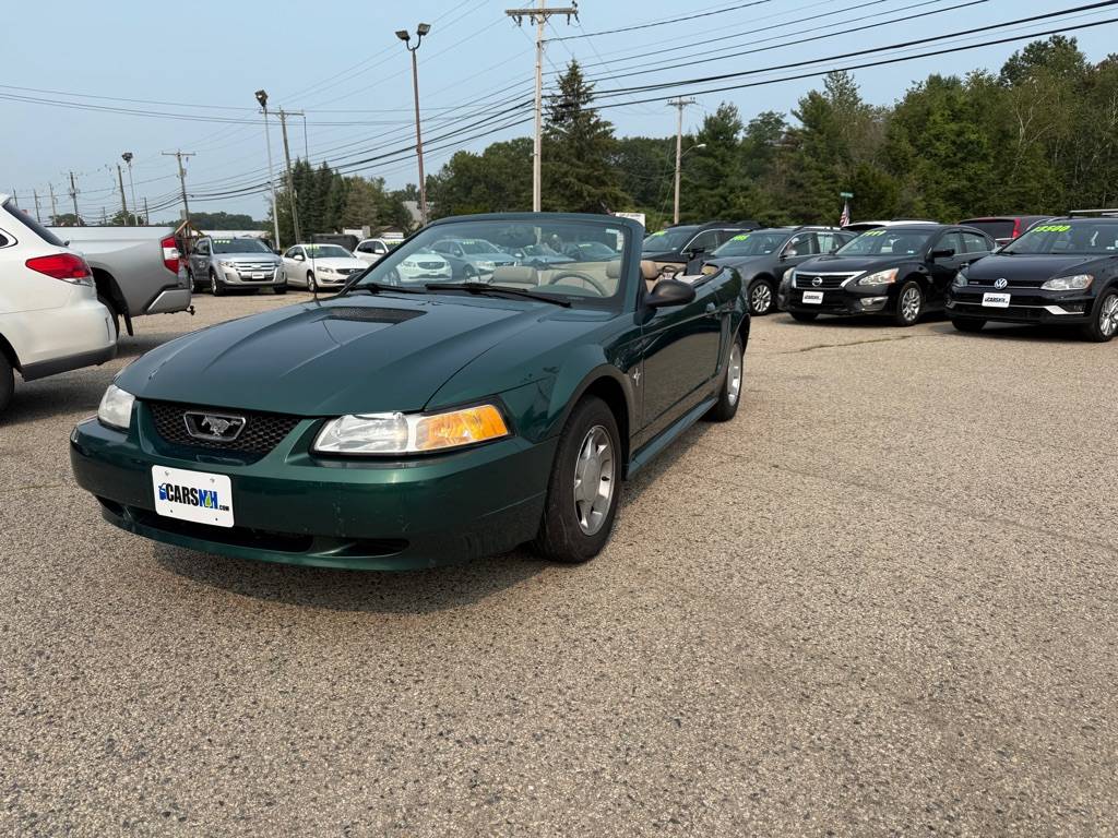 2000 Ford Mustang Base