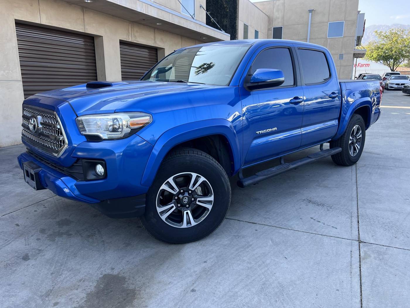 2017 Toyota Tacoma SR5 — Pickup Truck — 146,415 mi — Pasadena, CA