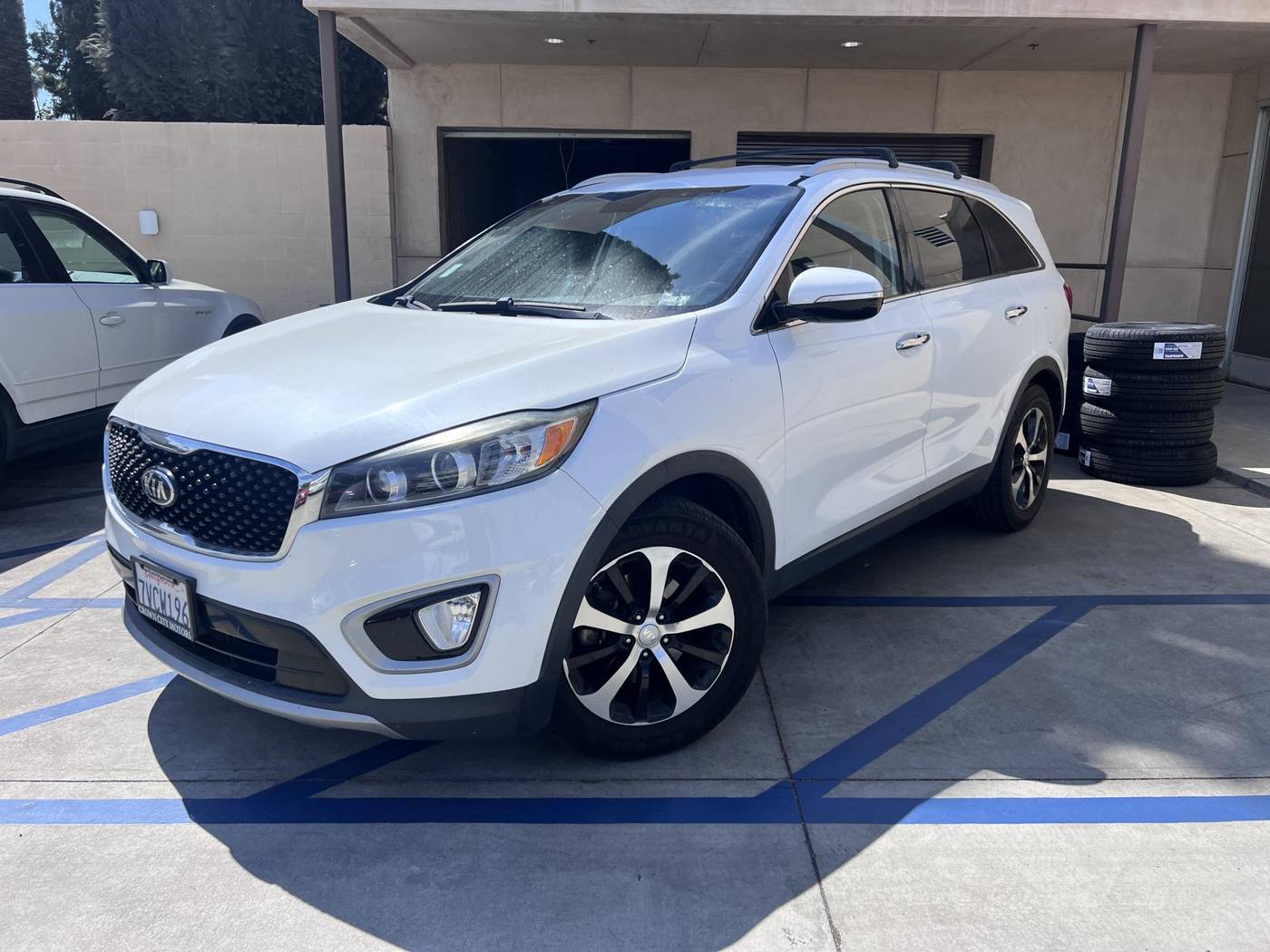 2017 Kia Sorento EX V6 — SUV — 142,909 mi — Pasadena, CA