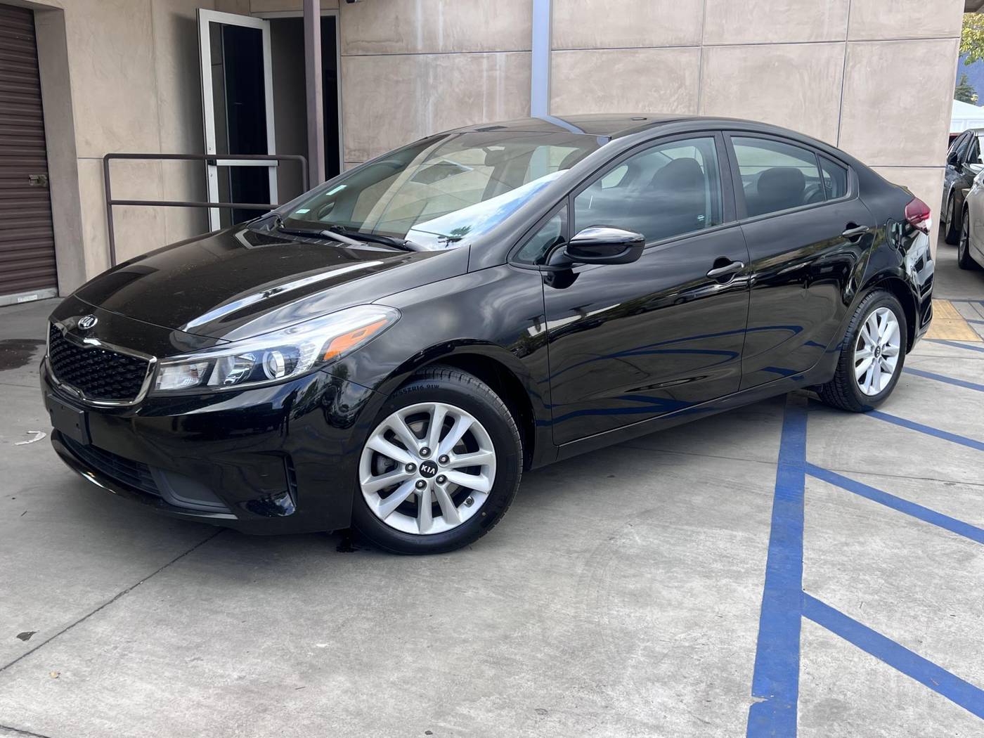 2017 Kia Forte S — Sedan — 112,745 mi — Pasadena, CA