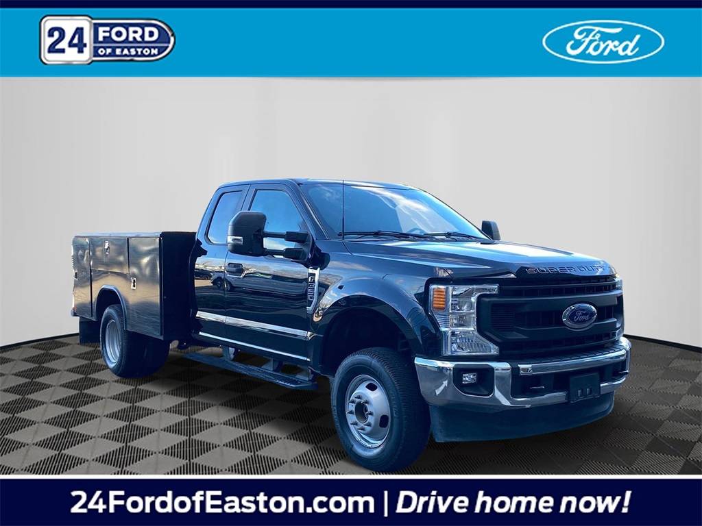 2022 Ford Super Duty F-350 Chassis Cab XL — Chassis Cab Truck — 10,200 mi — Easton, MA