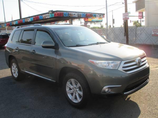 2011 Toyota Highlander Highlander V6 — SUV — 278,076 mi — Phoenix, AZ