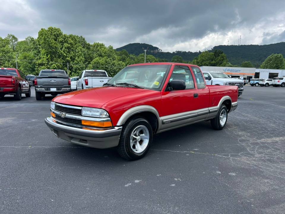 1999 Chevrolet S-10 LS — Pickup Truck — 55,000 mi — Cleveland, GA
