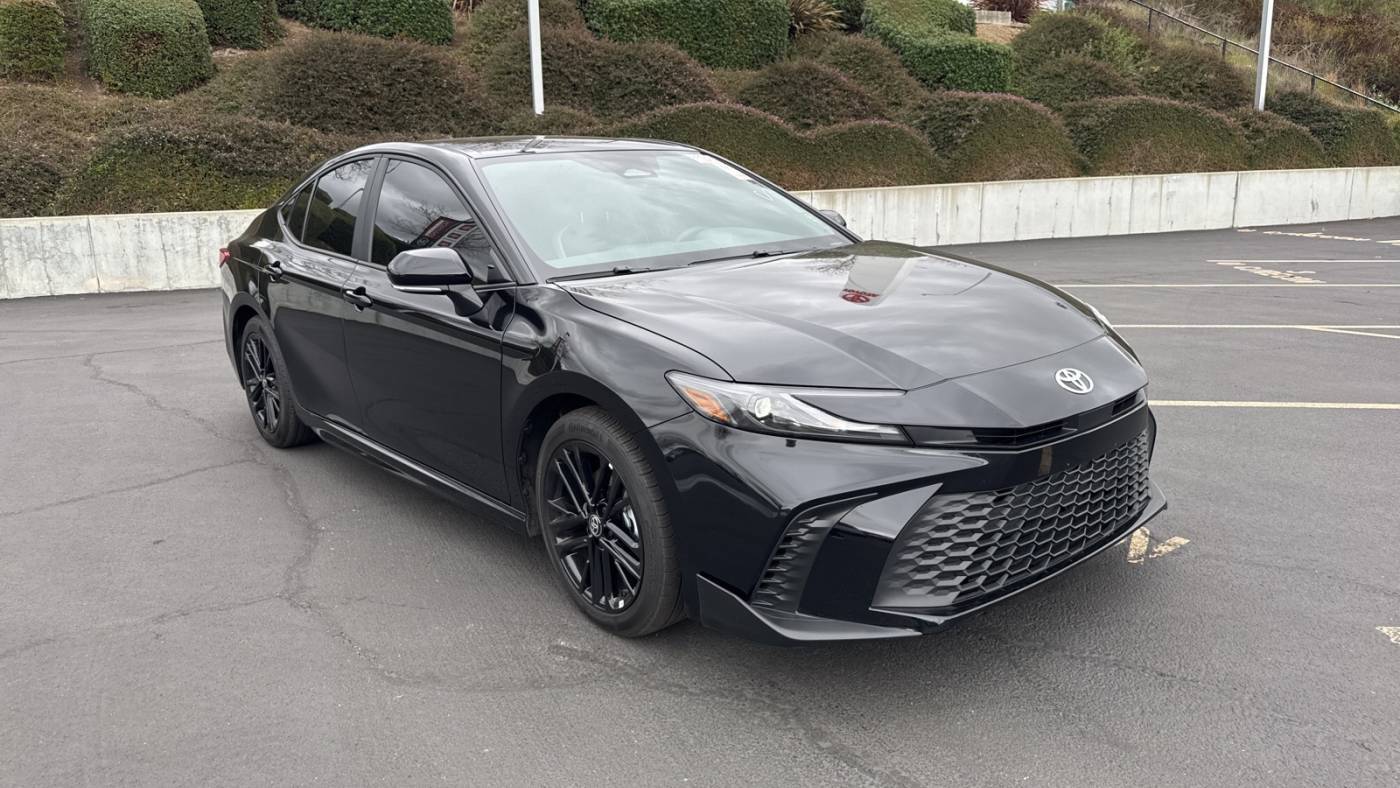 2025 Toyota Camry SE — Sedan — 8,891 mi — Milpitas, CA