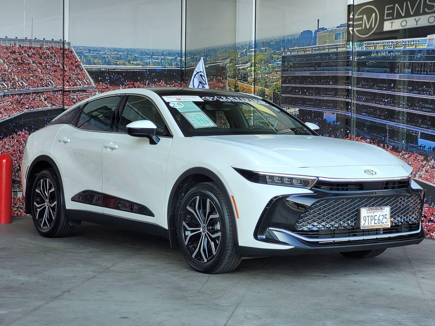 2025 Toyota Crown Limited — Sedan — 2,664 mi — Milpitas, CA