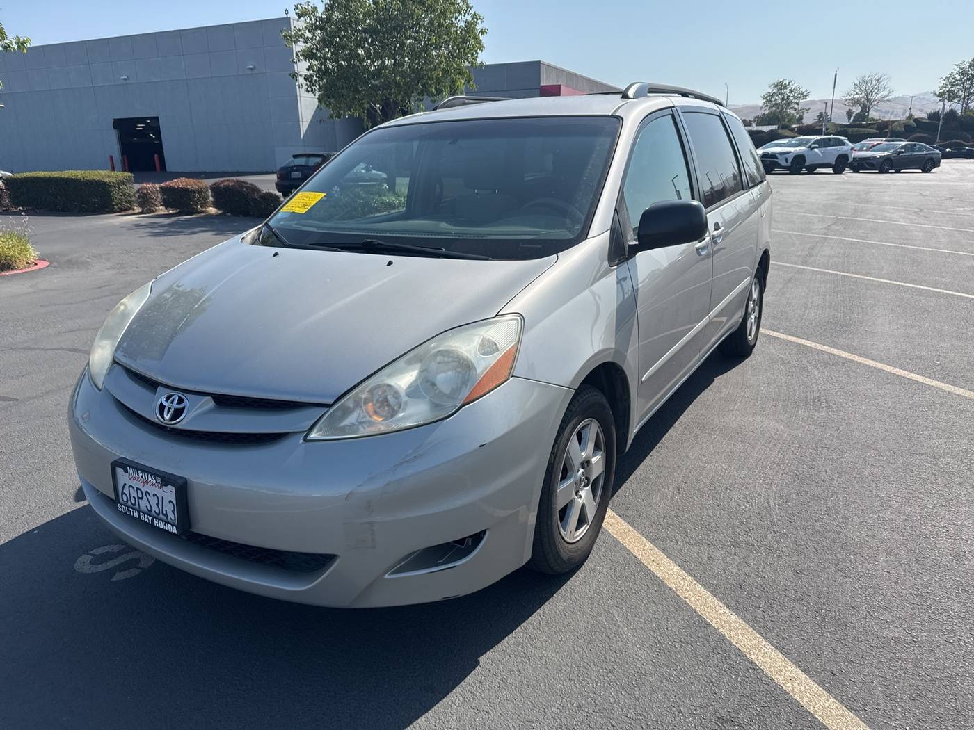 2009 Toyota Sienna LE — Minivan — 121,201 mi — Milpitas, CA
