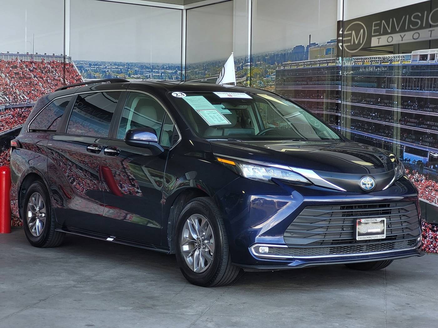 2023 Toyota Sienna XLE — Minivan — 70,242 mi — Milpitas, CA
