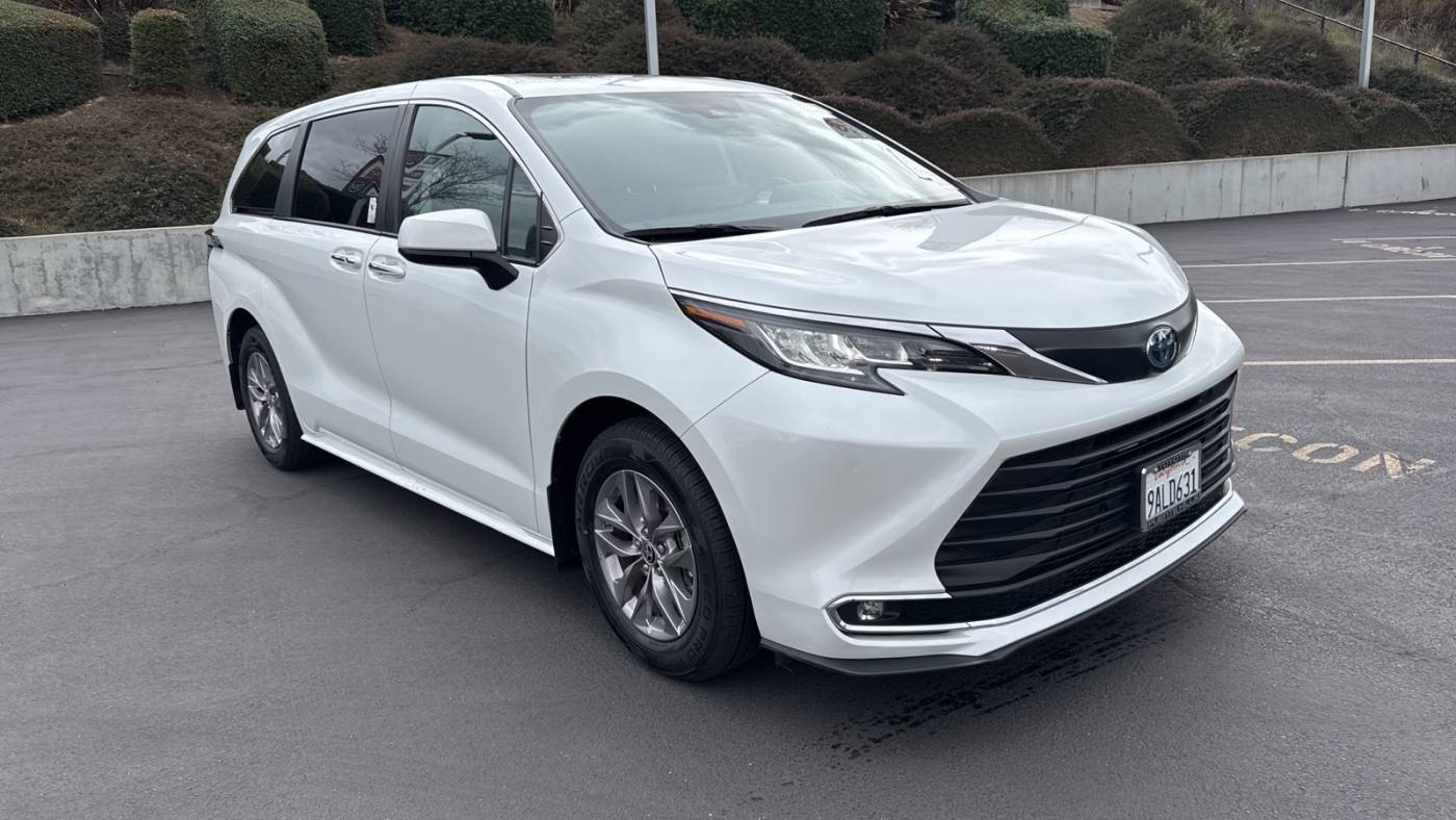 2022 Toyota Sienna XLE — Minivan — 40,479 mi — Milpitas, CA