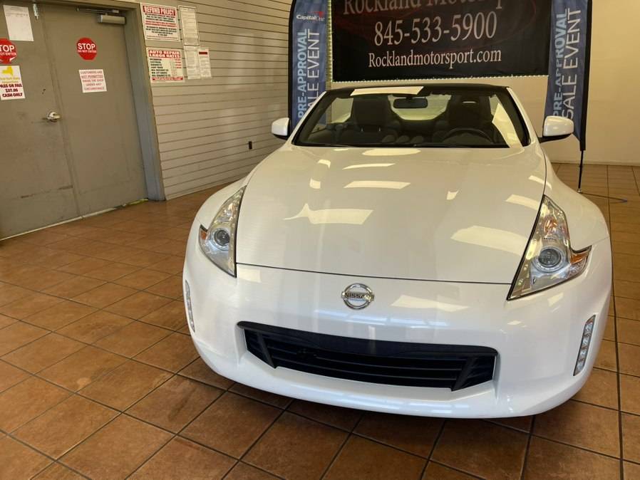 2016 Nissan 370Z Base