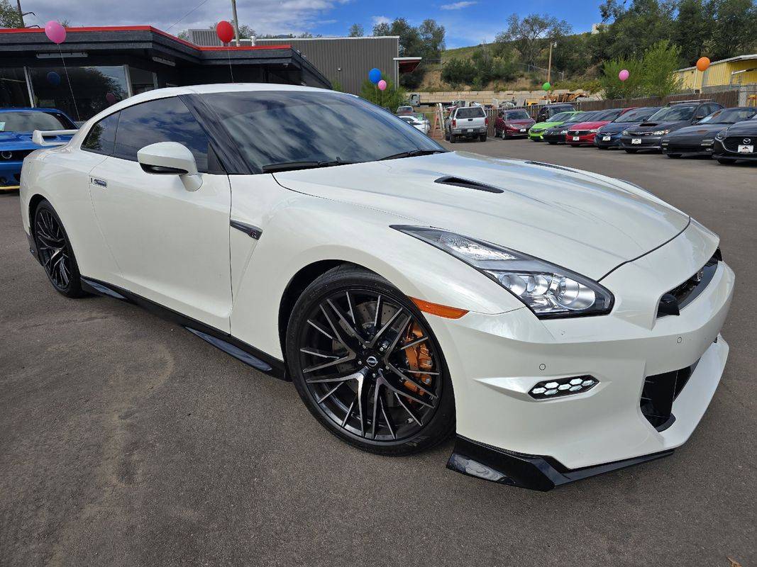 2024 Nissan GT-R Premium — Coupe — 4,328 mi — Colorado Springs, CO