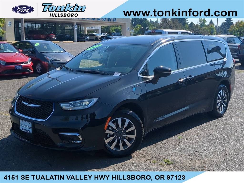 2023 Chrysler Pacifica Hybrid Touring L — Minivan — 74,977 mi — Hillsboro, OR