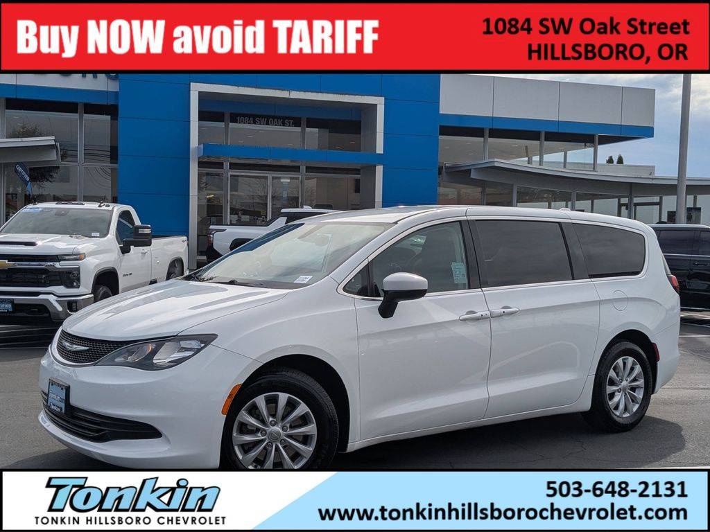 2017 Chrysler Pacifica Touring — Minivan — 110,617 mi — Hillsboro, OR