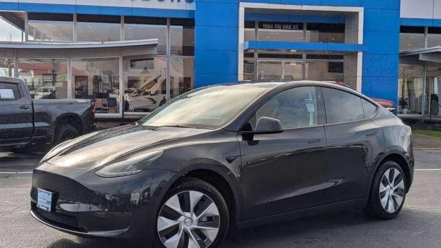2024 Tesla Model Y Standard Range — SUV — 10,510 mi — Hillsboro, OR
