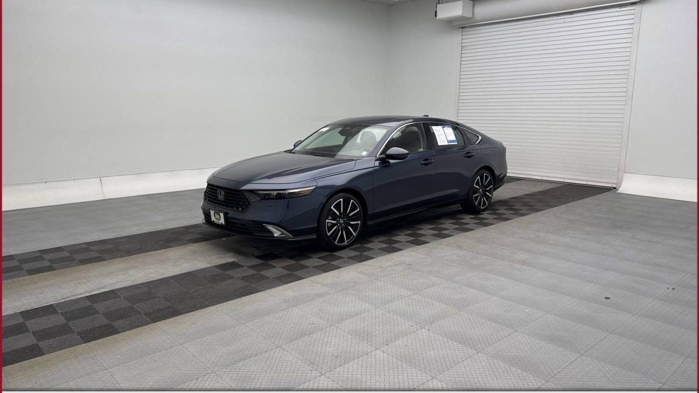 2024 Honda Accord Hybrid Touring — Sedan — 13,533 mi — Chittenango, NY