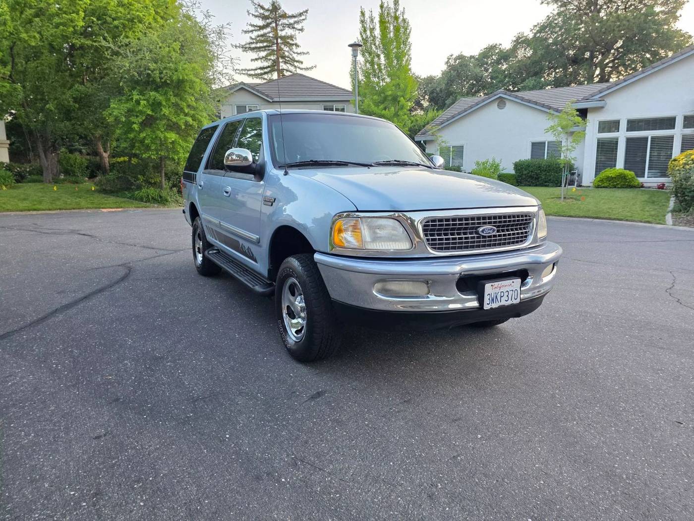 1998 Ford Expedition XLT — SUV — 132,000 mi — Sacramento, CA