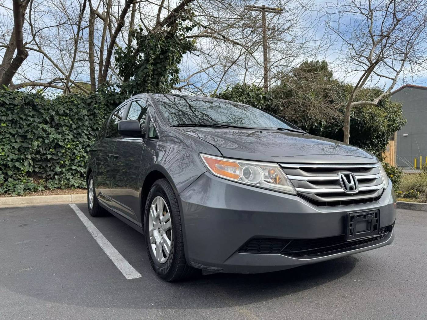 2013 Honda Odyssey LX — Minivan — 147,415 mi — Sacramento, CA