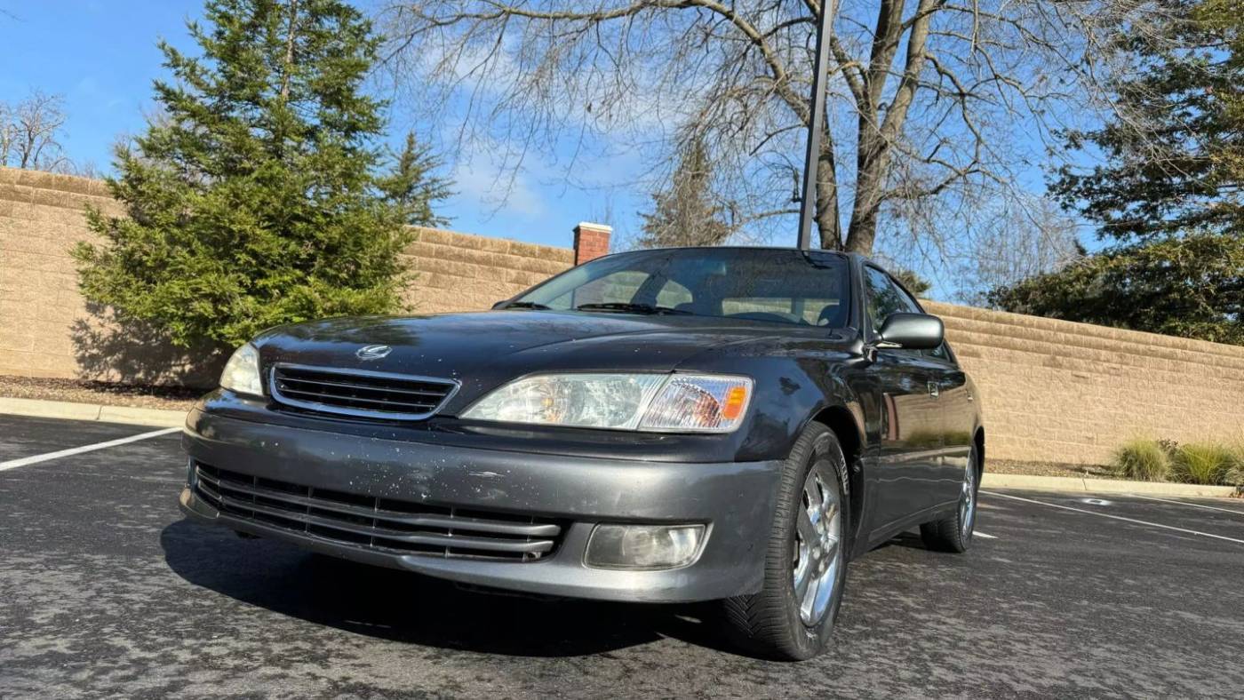 2000 Lexus ES ES 300 — Sedan — 148,180 mi — Sacramento, CA