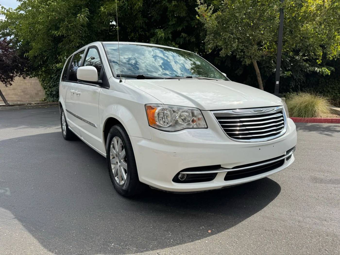 2014 Chrysler Town & Country Touring — Minivan — 66,099 mi — Sacramento, CA