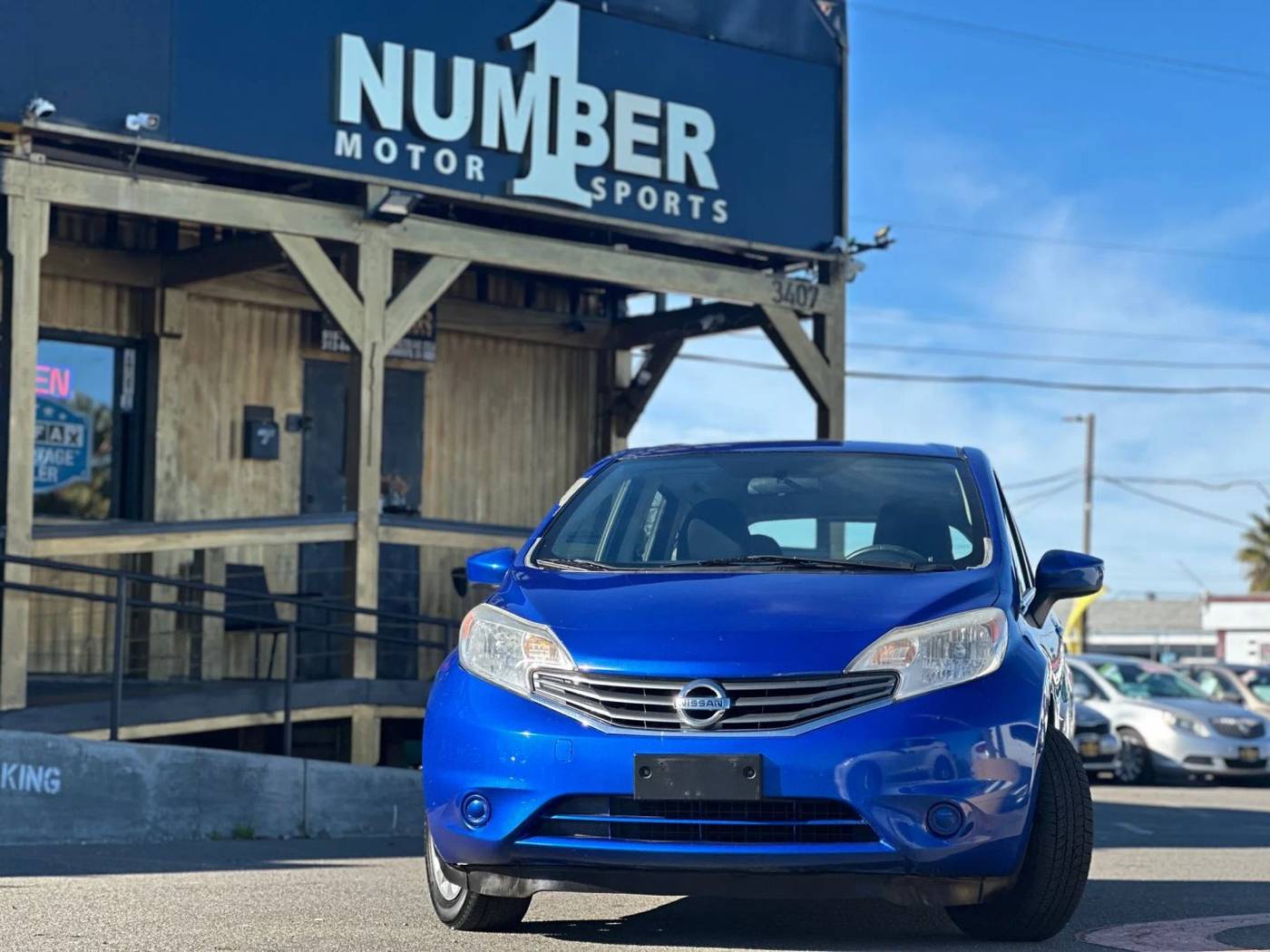 2016 Nissan Versa 1.6 SV — Hatchback — 137,720 mi — Sacramento, CA