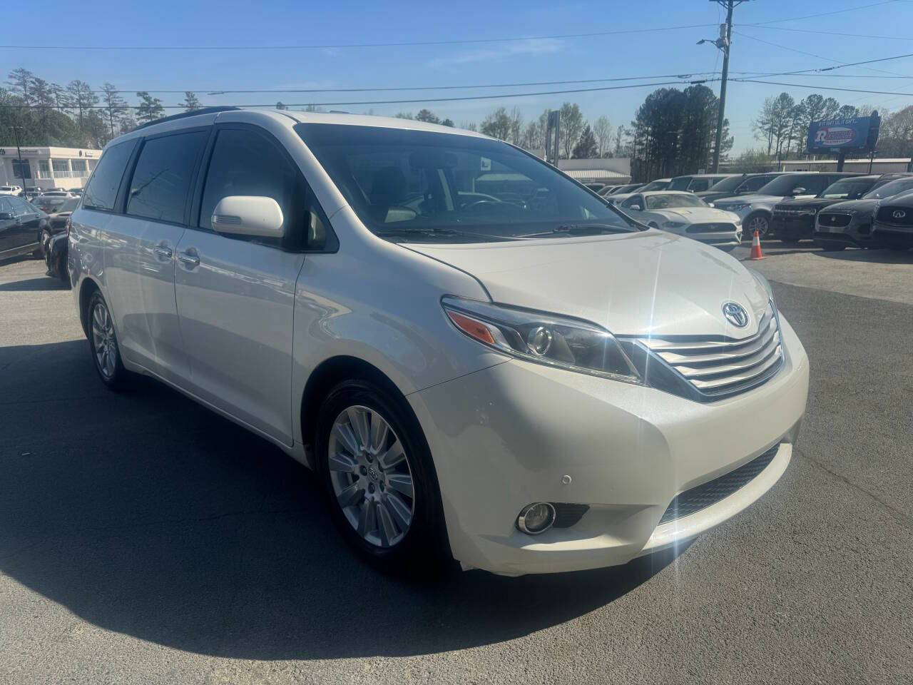 2017 Toyota Sienna Limited Premium — Minivan — 136,462 mi — Snellville, GA