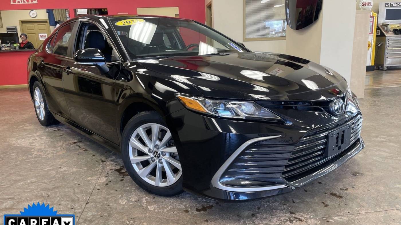 2022 Toyota Camry LE — Sedan — 31,008 mi — Batavia, NY