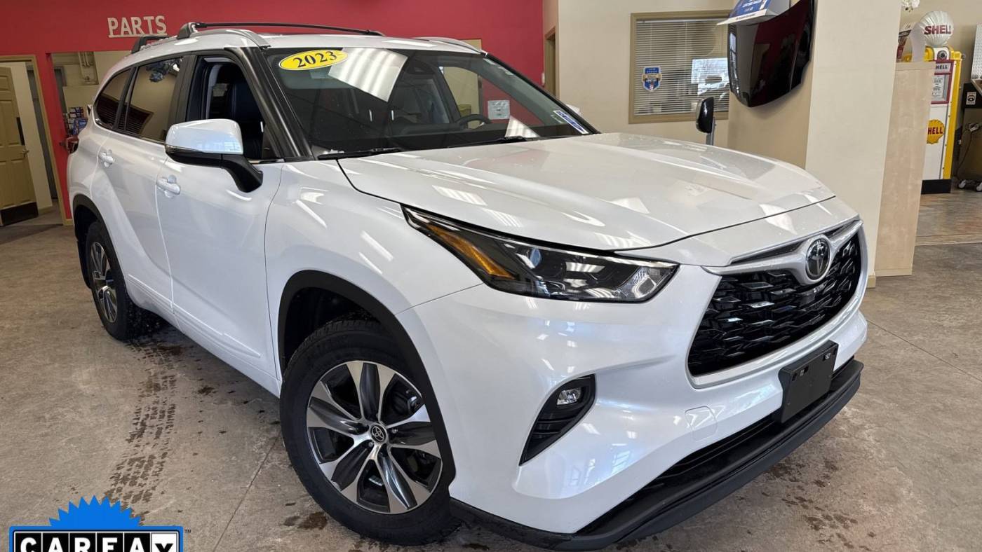 2023 Toyota Highlander XLE — SUV — 38,350 mi — Batavia, NY