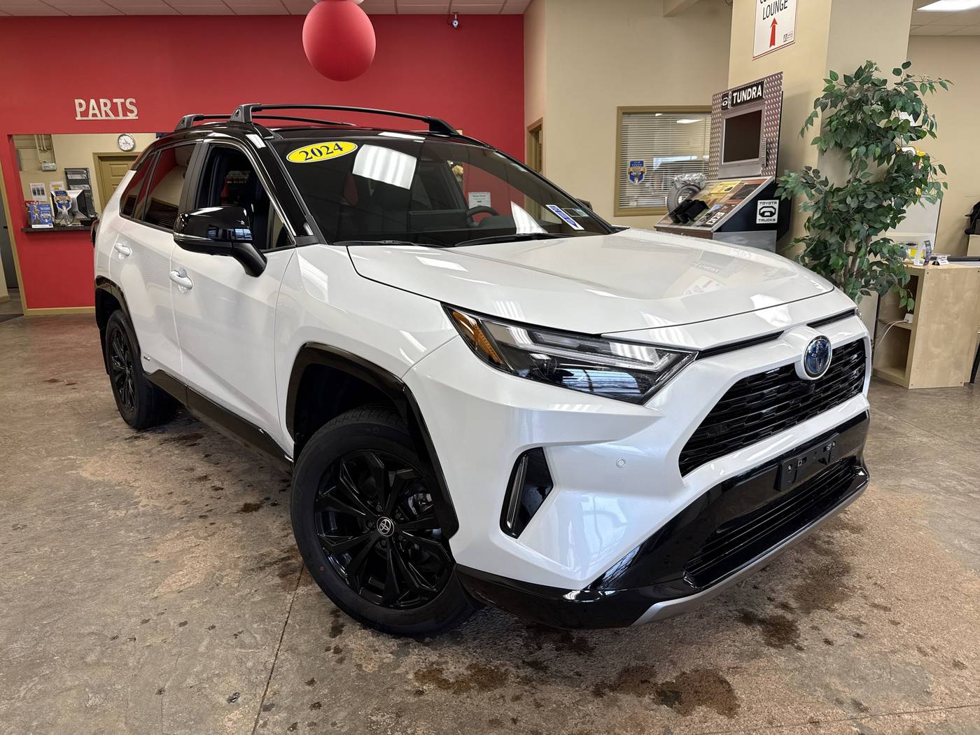 2024 Toyota RAV4 Hybrid XSE — SUV — 8,242 mi — Batavia, NY