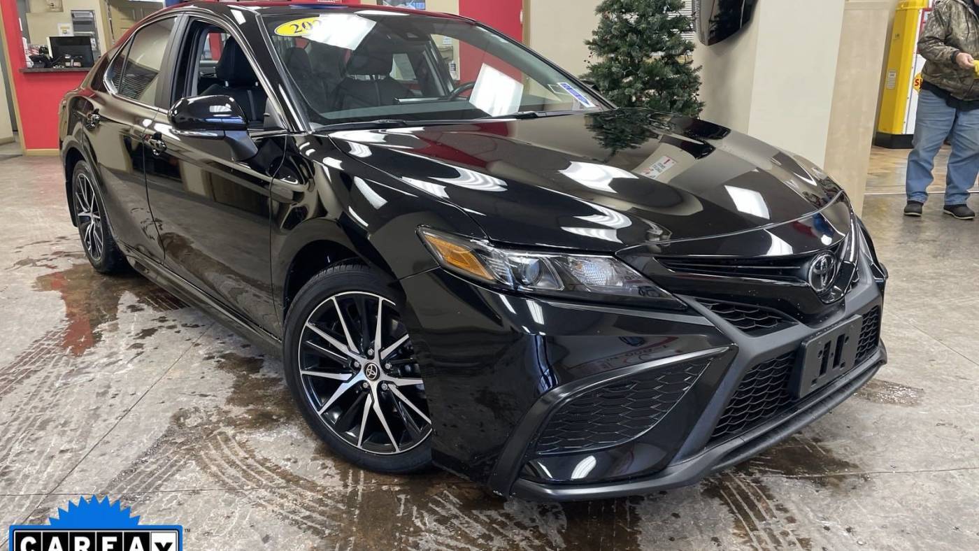 2022 Toyota Camry SE — Sedan — 23,145 mi — Batavia, NY