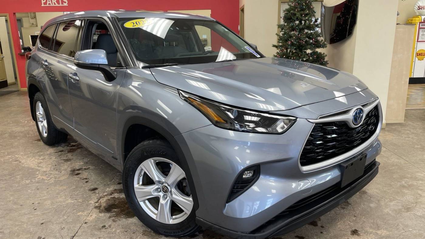2022 Toyota Highlander Hybrid LE — SUV — 38,957 mi — Batavia, NY