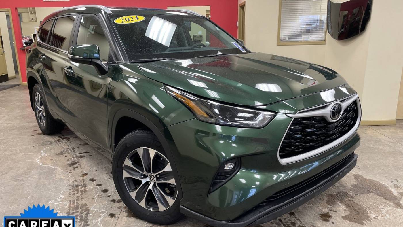 2024 Toyota Highlander XLE — SUV — 20,765 mi — Batavia, NY