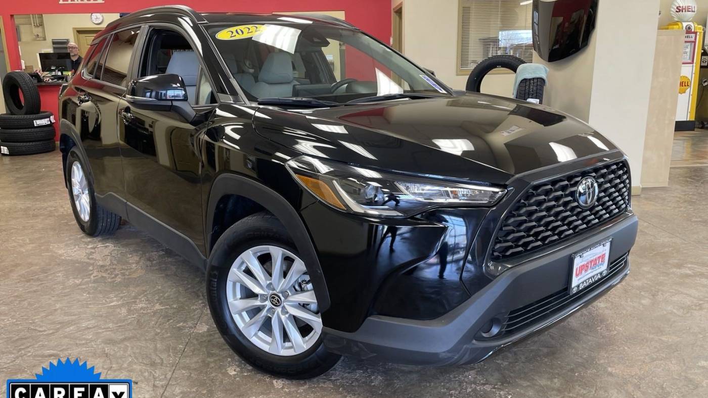 2022 Toyota Corolla Cross LE — SUV — 8,430 mi — Batavia, NY