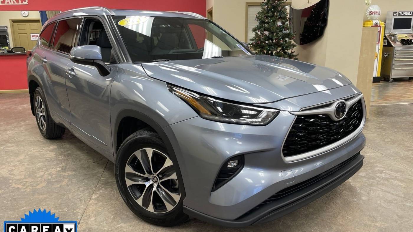 2021 Toyota Highlander XLE — SUV — 30,667 mi — Batavia, NY