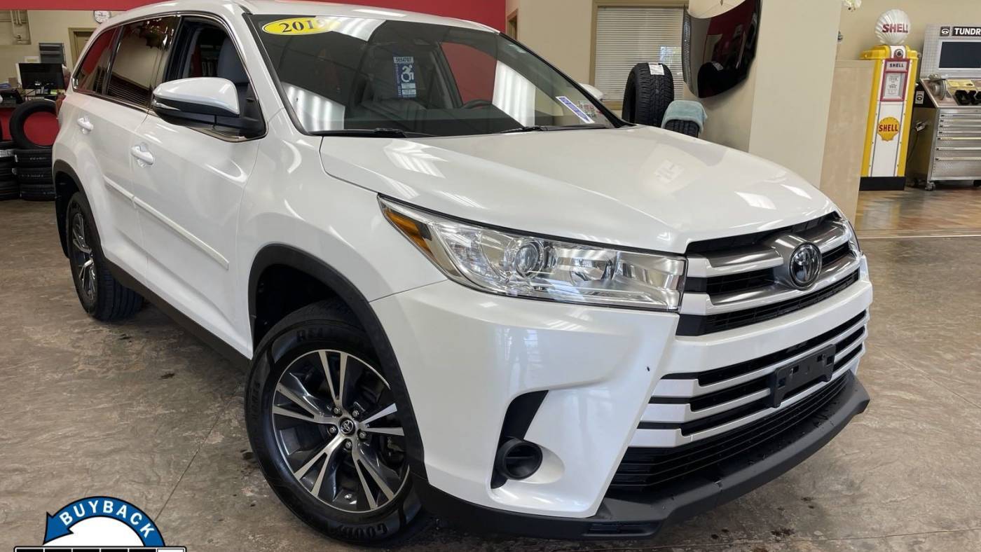 2019 Toyota Highlander LE V6 — SUV — 84,855 mi — Batavia, NY