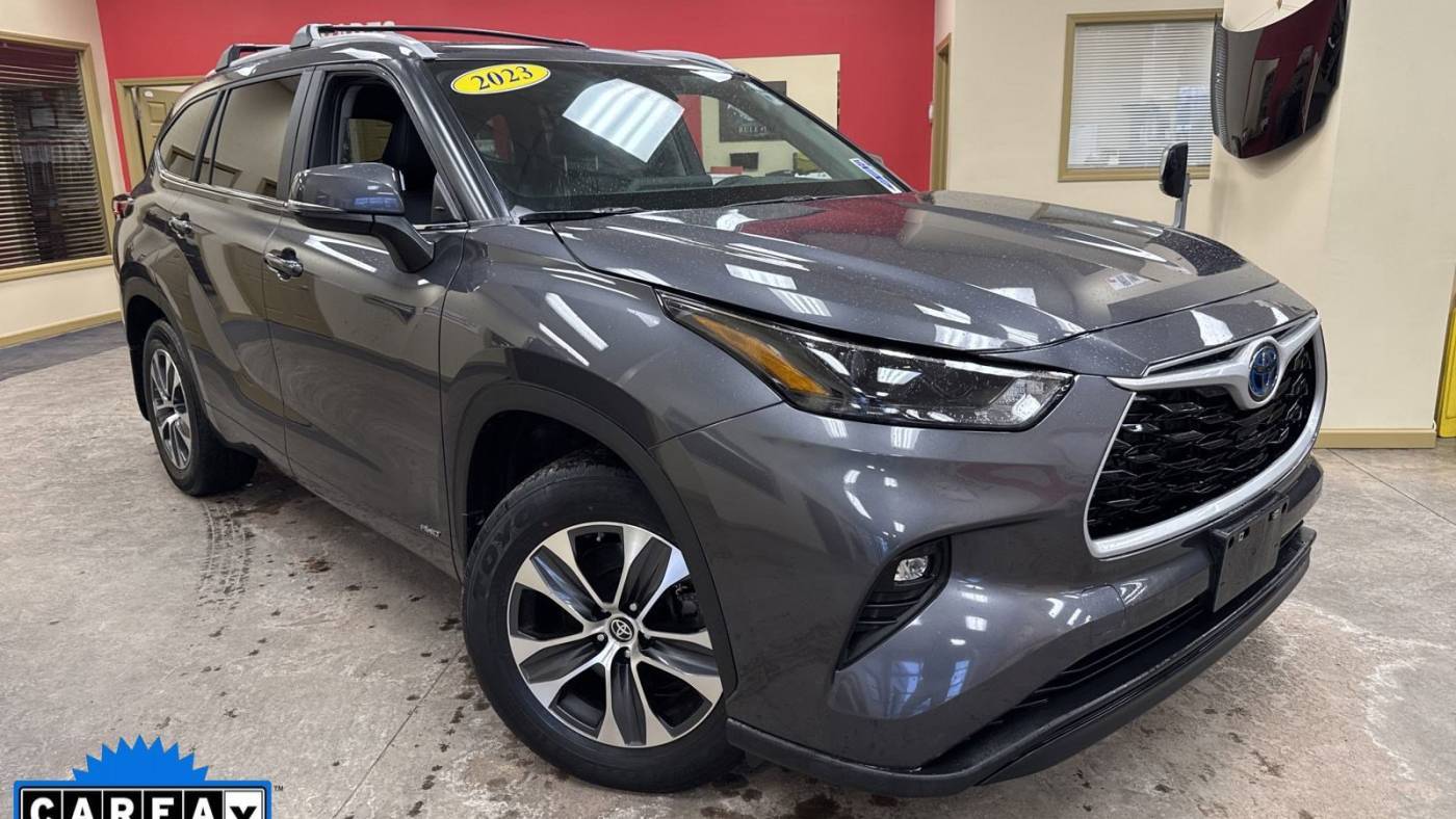 2023 Toyota Highlander Hybrid XLE — SUV — 28,675 mi — Batavia, NY