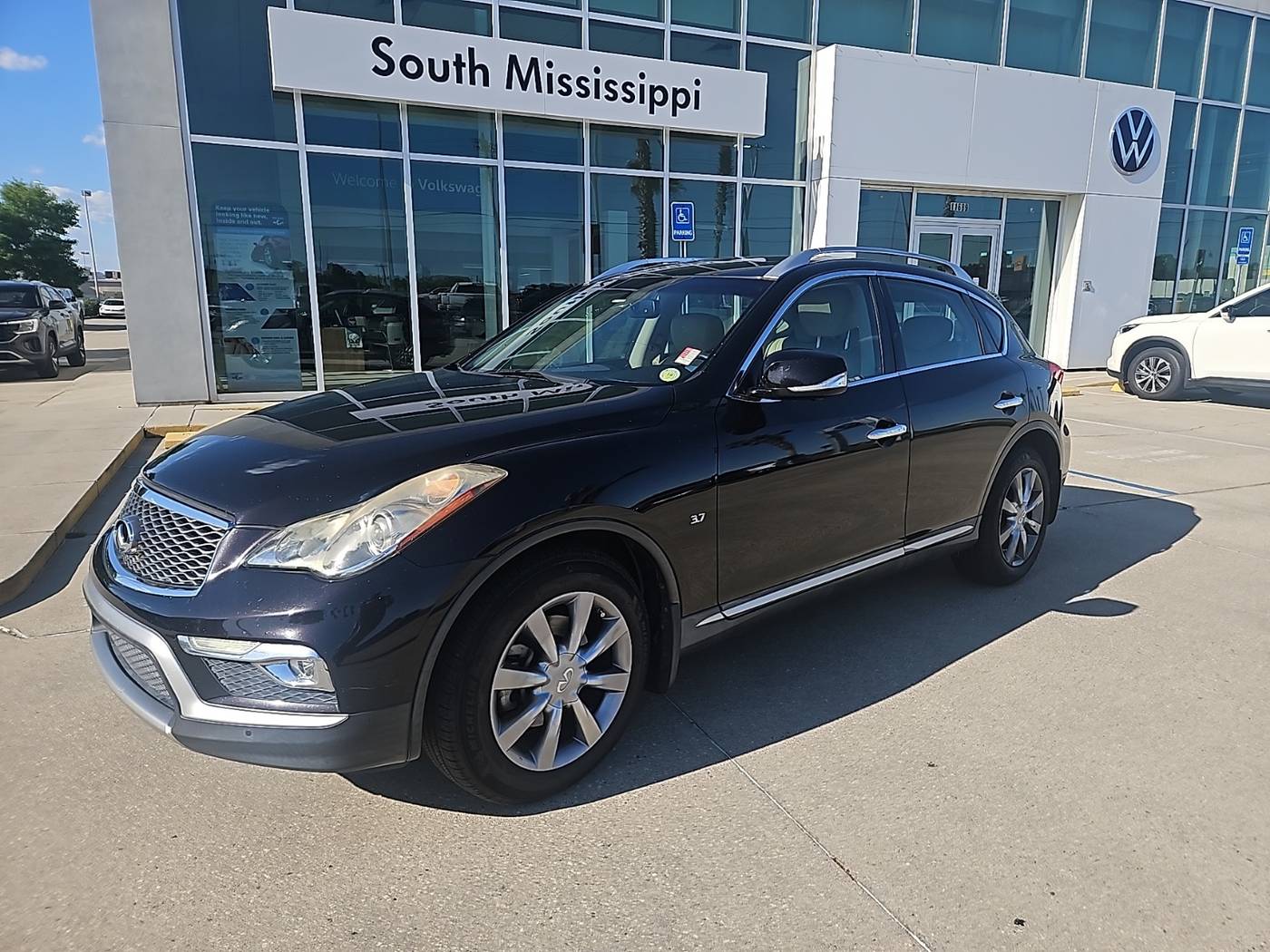 2017 INFINITI QX50 Standard — SUV — 143,423 mi — D'Iberville, MS
