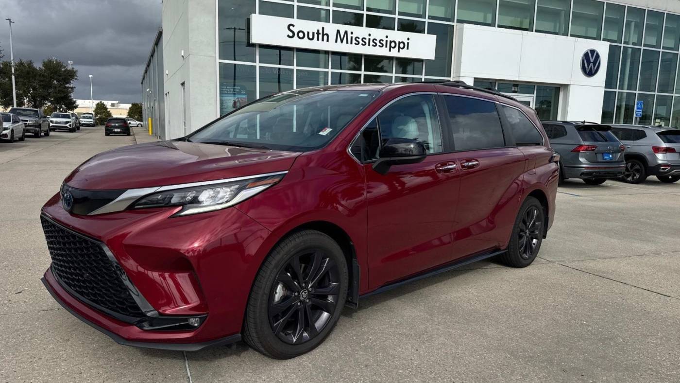 2022 Toyota Sienna XSE — Minivan — 93,719 mi — D'Iberville, MS