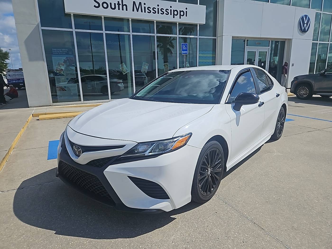 2019 Toyota Camry SE — Sedan — 86,073 mi — D'Iberville, MS