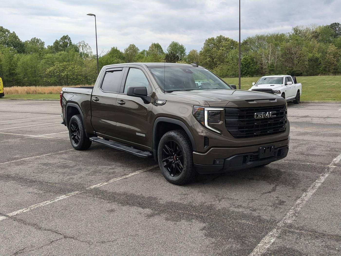 2023 GMC Sierra 1500 Elevation — Pickup Truck — 32,792 mi — Prince George, VA