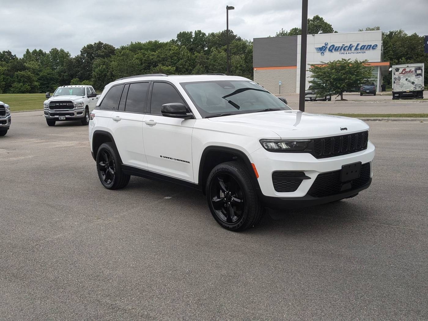 2023 Jeep Grand Cherokee Altitude — SUV — 20,212 mi — Prince George, VA