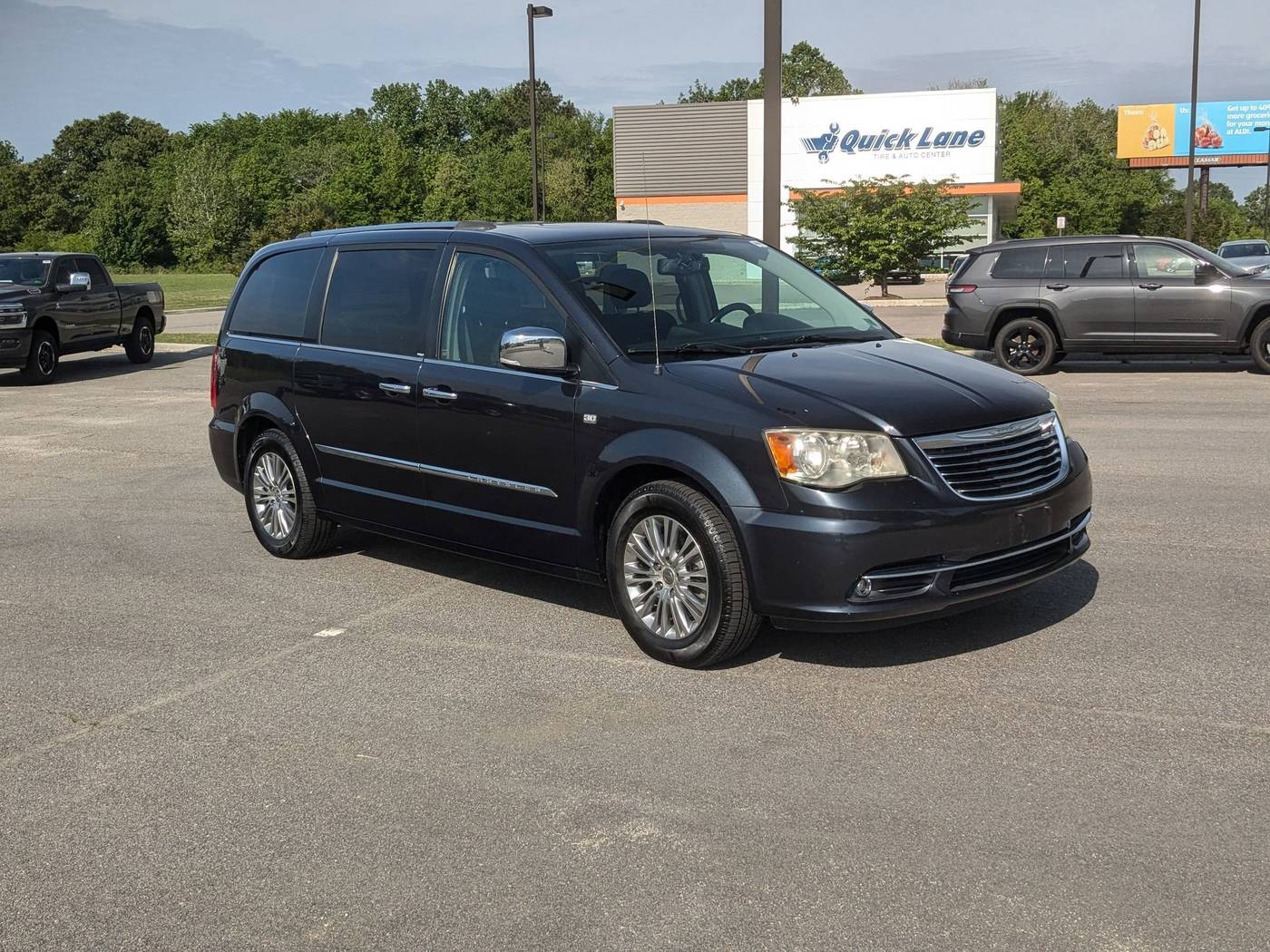 2014 Chrysler Town & Country Touring-L 30th Anniversary Edition — Minivan — 105,313 mi — Prince George, VA