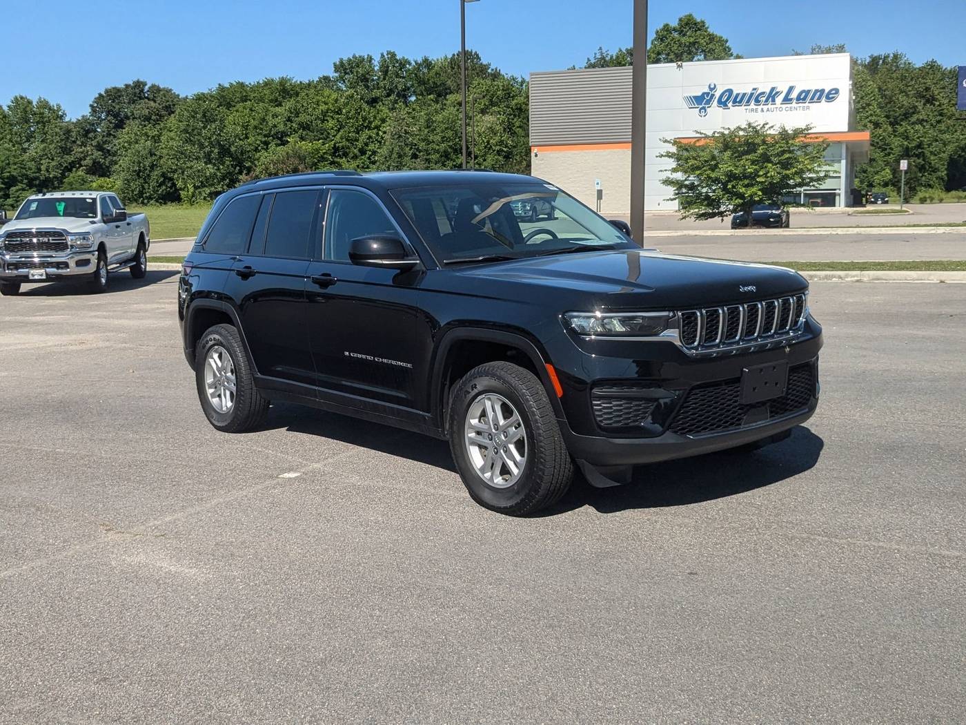 2023 Jeep Grand Cherokee Laredo — SUV — 19,574 mi — Prince George, VA