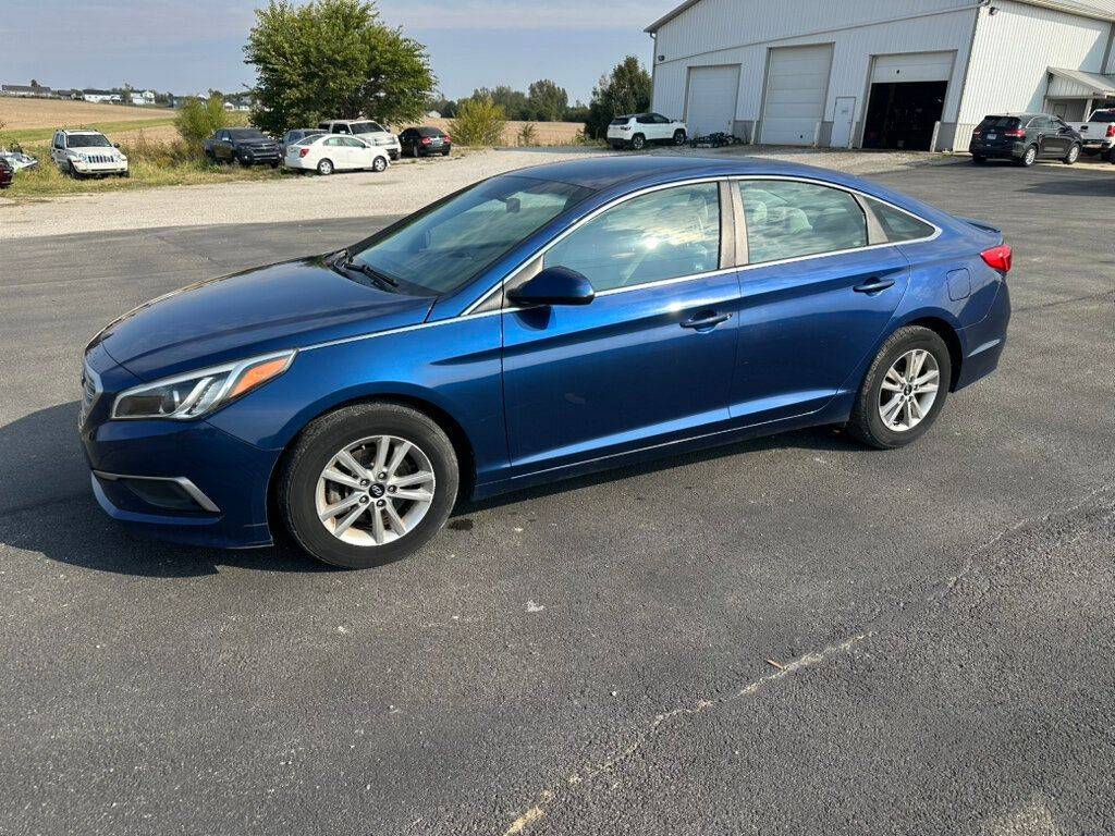 2017 Hyundai Sonata Base — Sedan — 151,251 mi — Carlock, IL