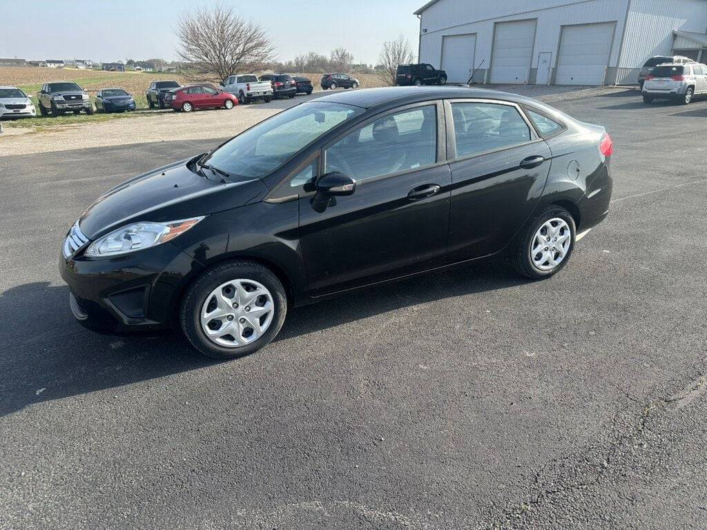 2013 Ford Fiesta SE — Sedan — 124,738 mi — Carlock, IL