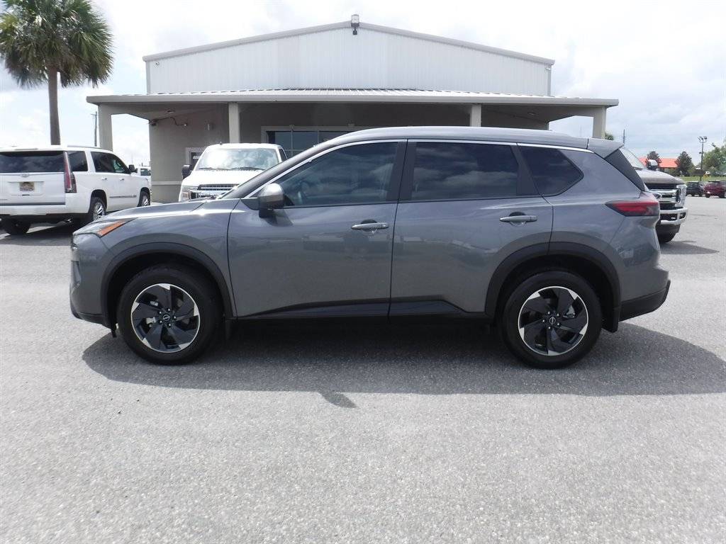 2025 Nissan Rogue SV — SUV — 4,135 mi — Live Oak, FL